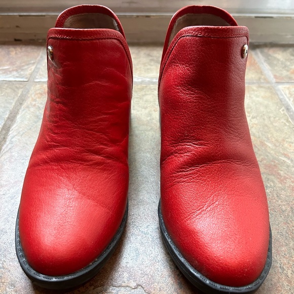 Red ankle boots Size 5. Leather. - Picture 1 of 5